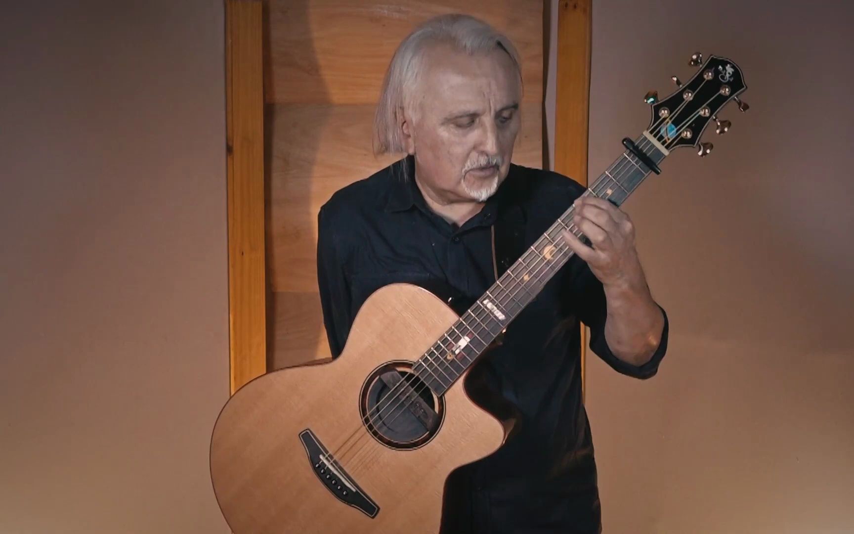 【安德烈斯戈多伊·弹唱】智利独臂吉他演奏家·and