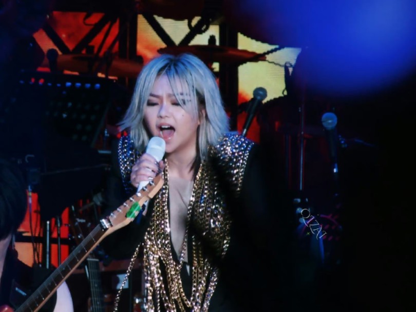 【bb5拖长】张惠妹南京演唱会,演唱我要飞怒飙bb5拖长,老娘嗓子好的很