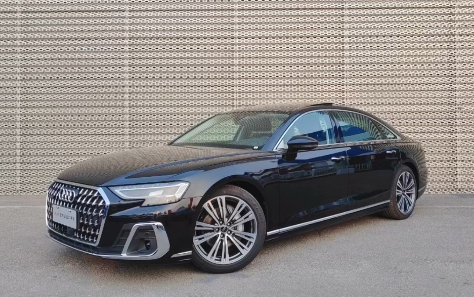 2024款 奥迪a8l 2.0t 45tfsi quattro 豪华型