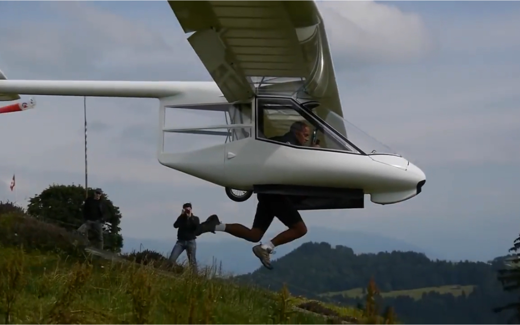 单人可以抗起的 超轻型滑翔机