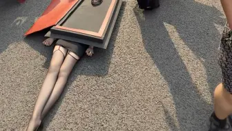 谁懂在世界线看到地窖和狂欢之椅的救赎感