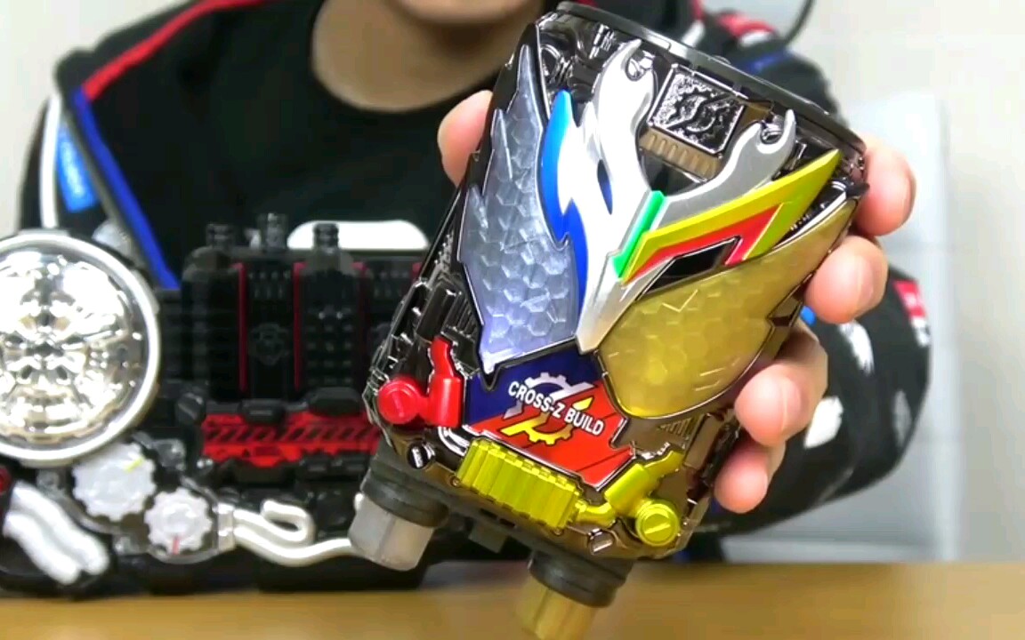 假面骑士build金兔银龙瓶变身片段