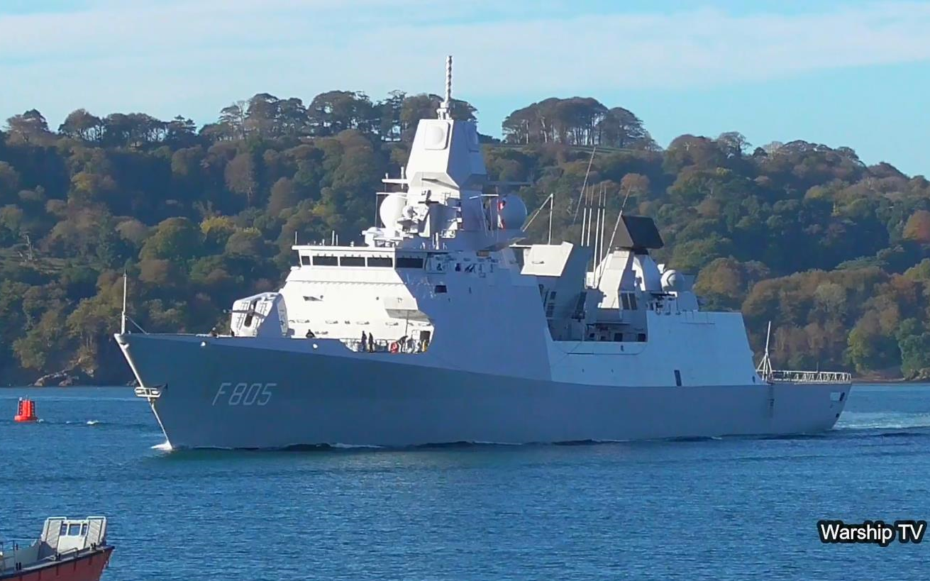 【荷兰皇家海军】七省级护卫舰4号舰"埃弗森"号(f-805)离开德文波特