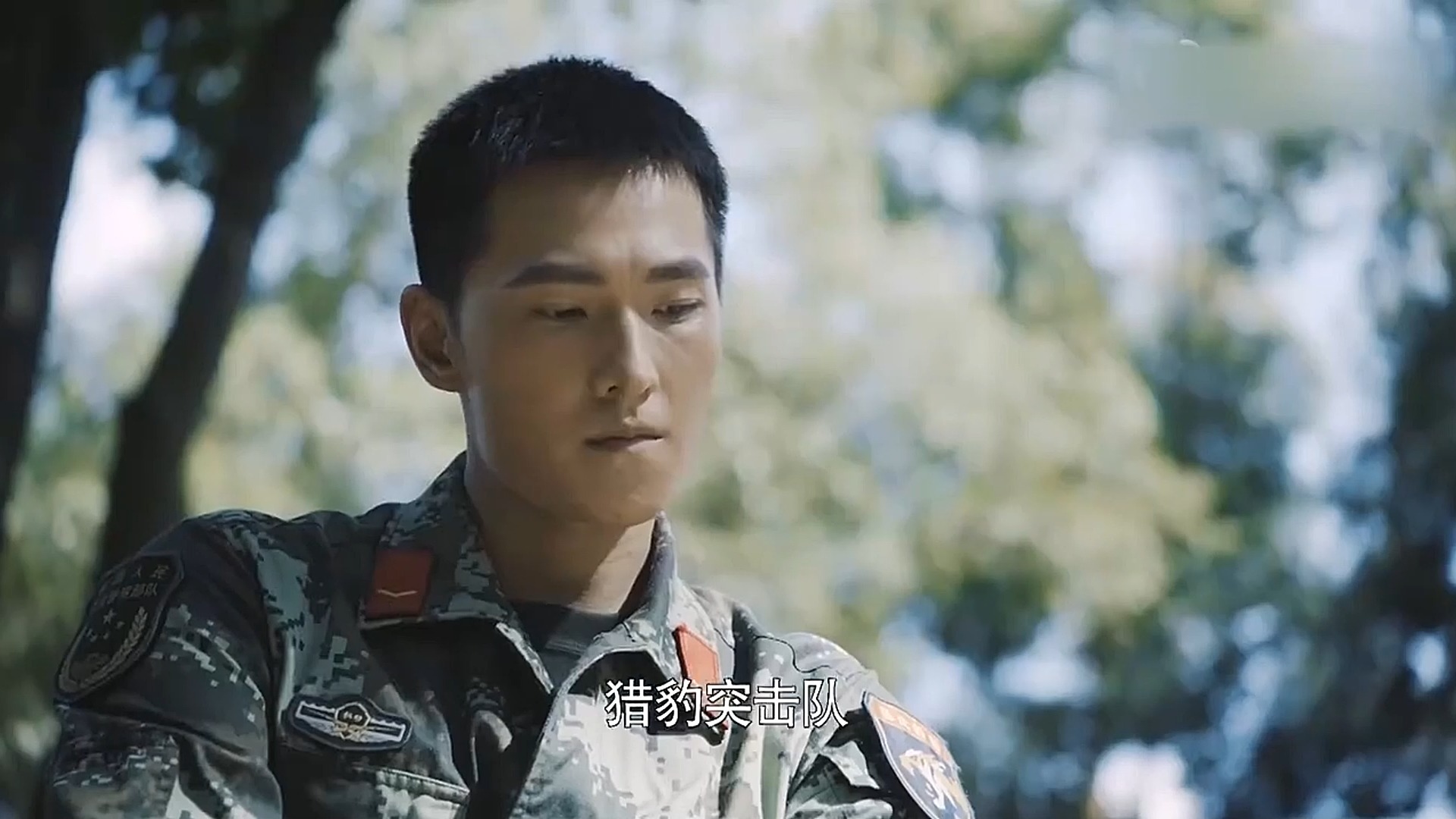 杨洋和李一桐秀恩爱,一言不合就撒娇,李一桐满脸羞涩