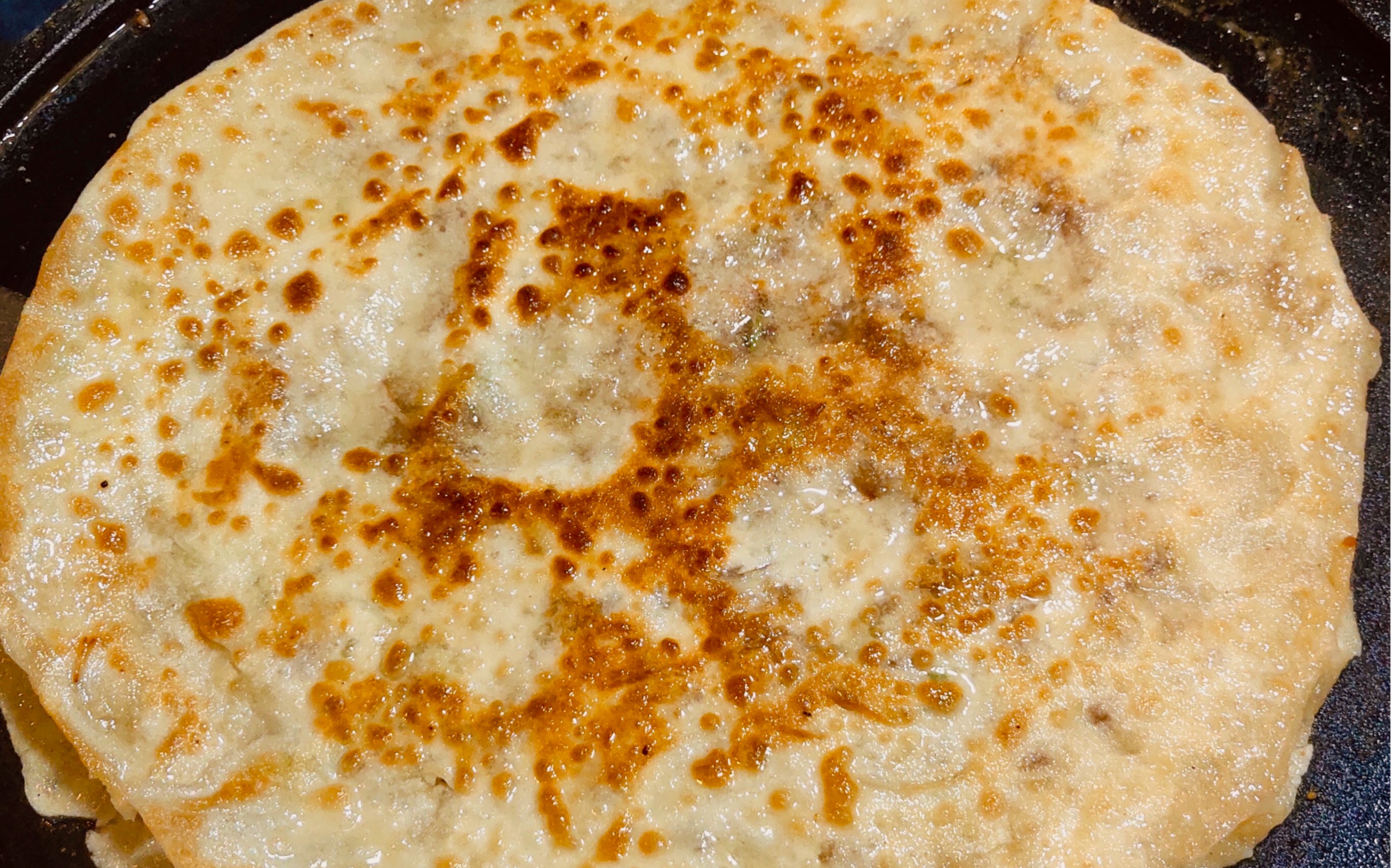 开封名小吃羊肉炕馍制作全程,10块钱一个吃得满口香,天冷还能当暖手宝