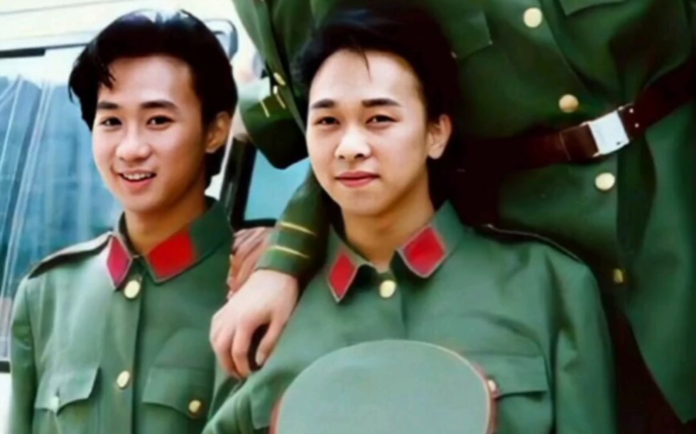 beyond四子罕见军装照 太帅了