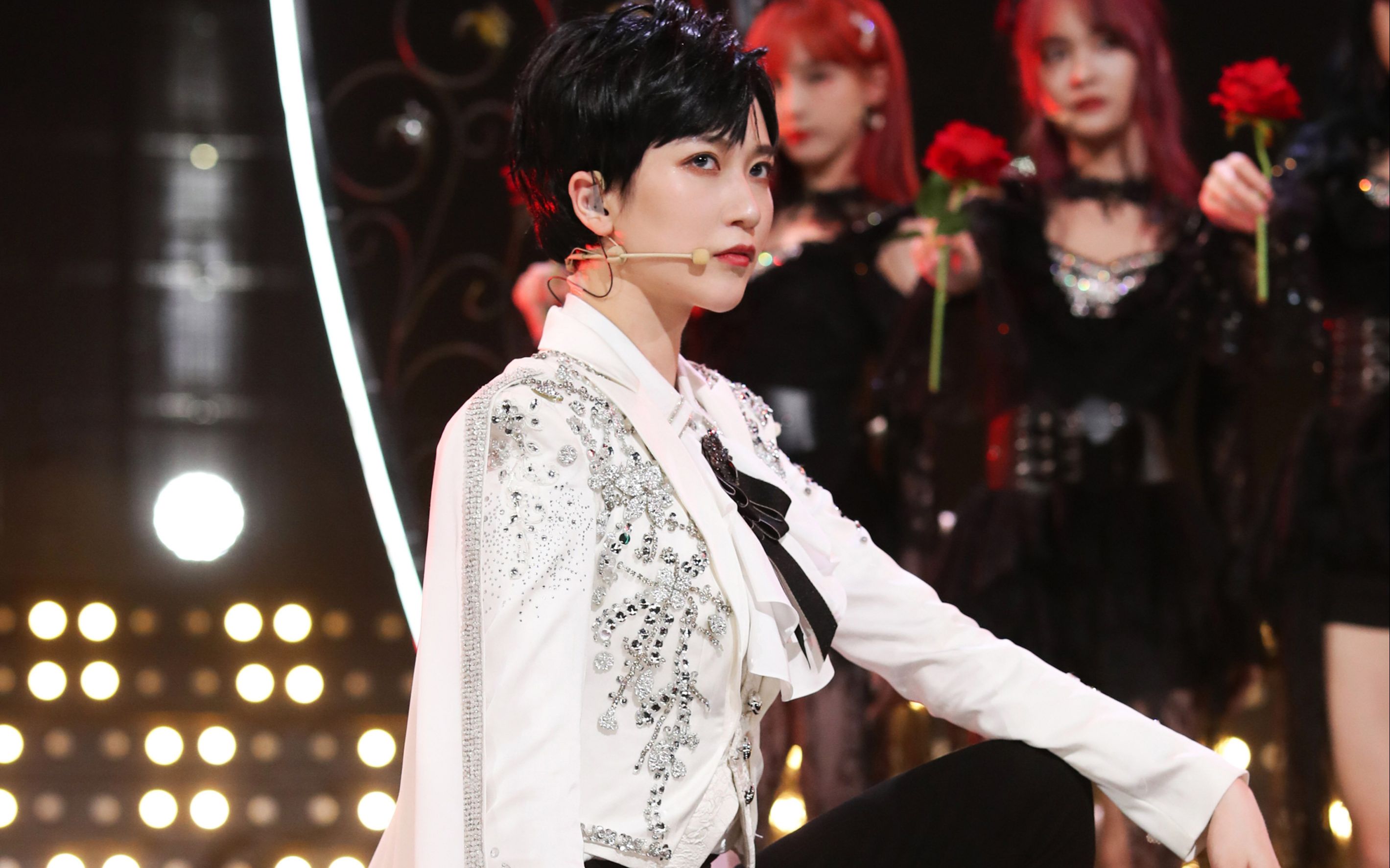 吴哲晗直拍花园舞曲救命这也太让人脸红心跳了炙热的我们第七期