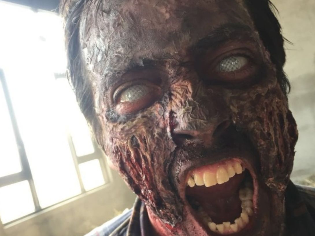 《生化危机1》丧尸片开山鼻祖,女神爱丽丝,丧尸终结者!