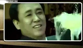 Скачать видео: 许家印最大的贡献，一人跌倒造福千万买房民众，各大企业转变态度