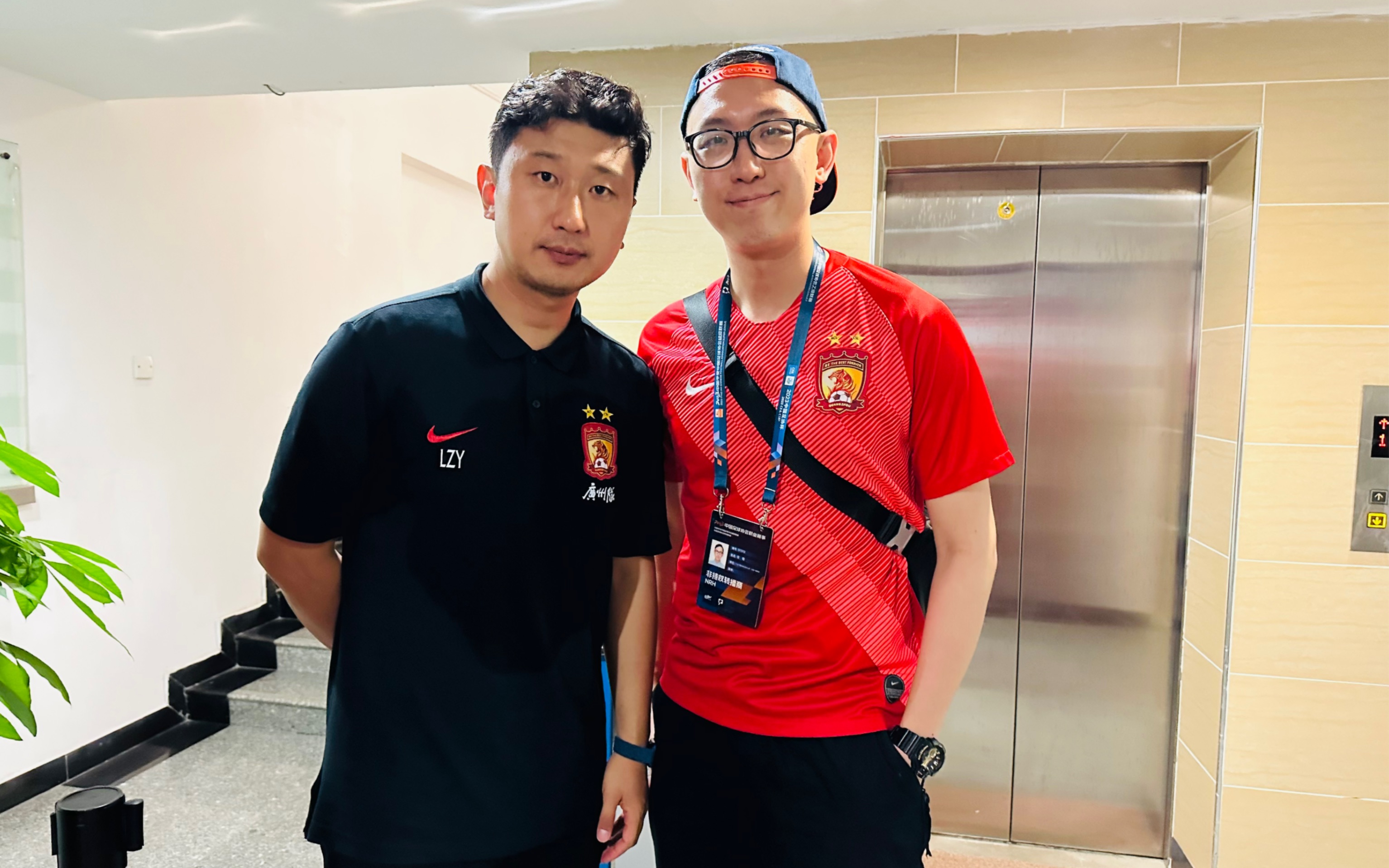 广州队# 换帅如换刀,感谢刘指导!开场闪电连击,笑傲广东打吡!