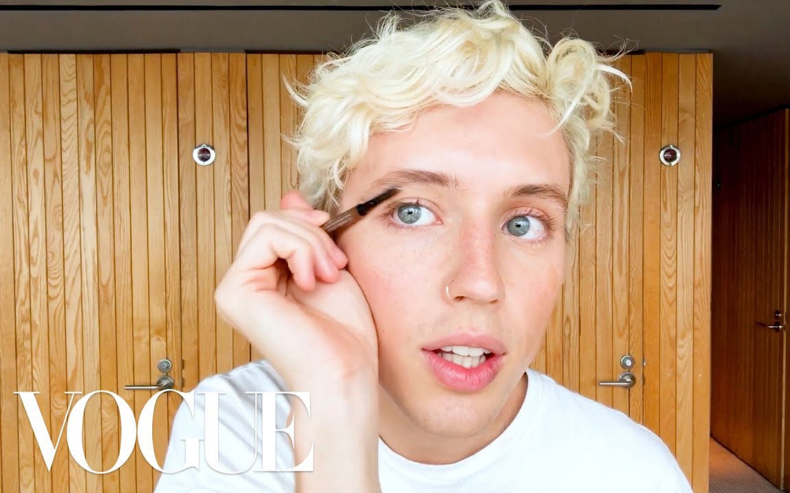 [图]【Troye Sivan】戳爷教你化裸妆！