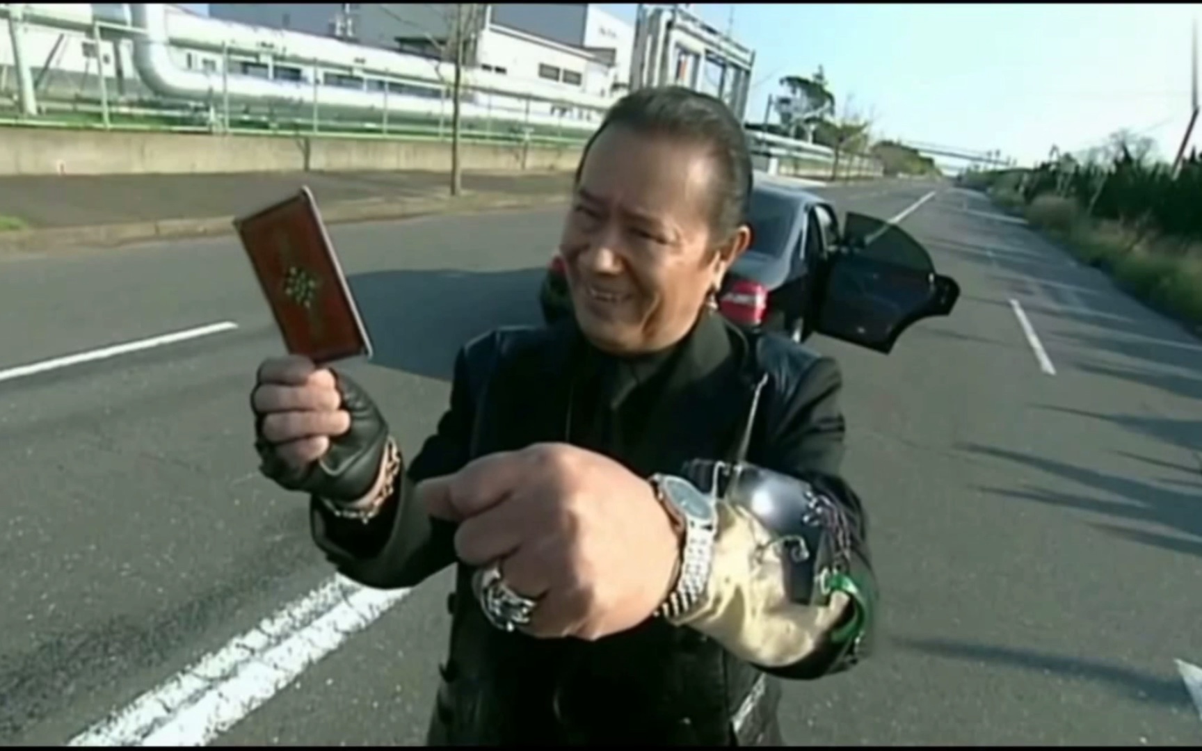 剑崎:赛文还在追我们,tmd!