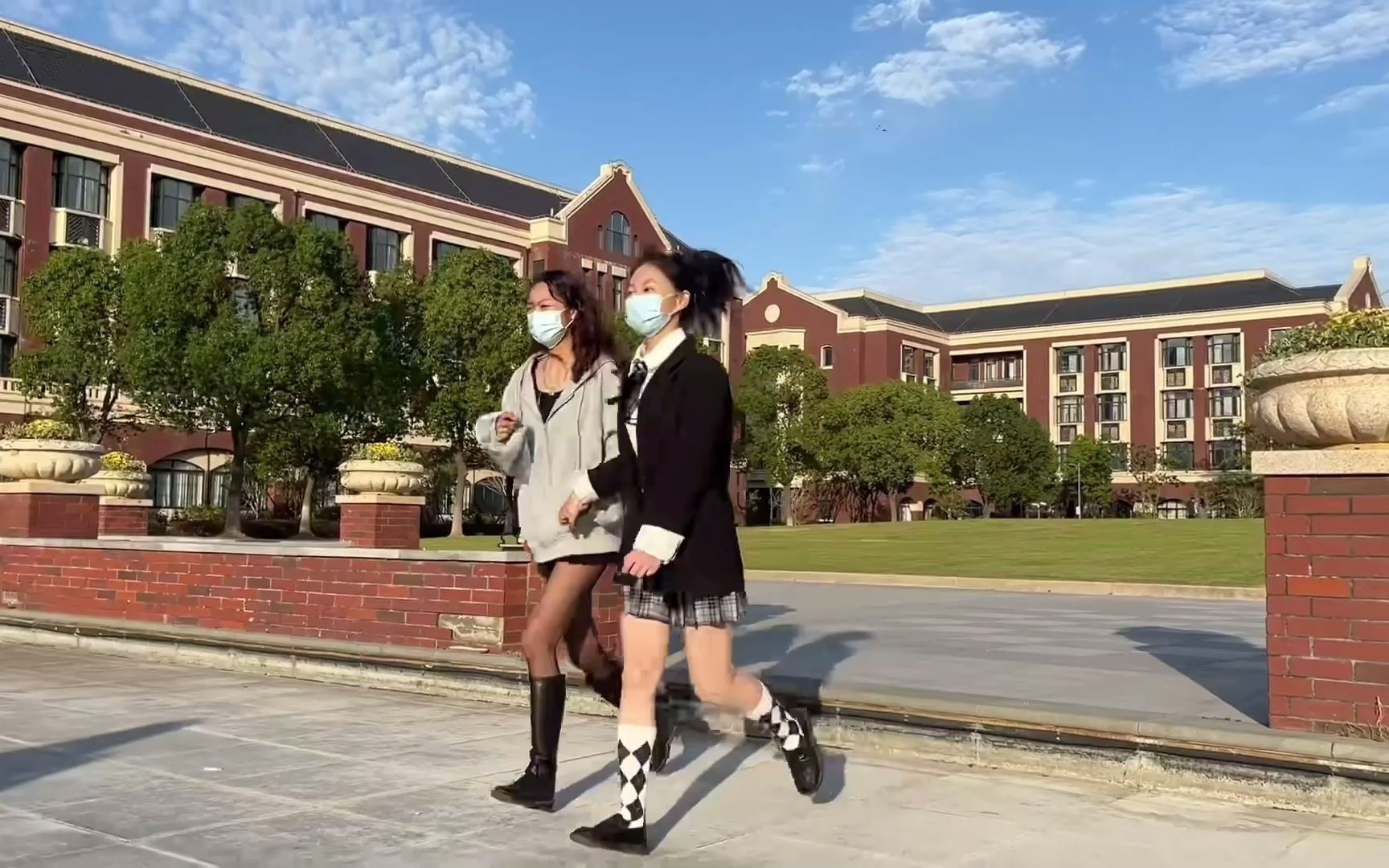 [图]#短片#《不被定义的女孩》