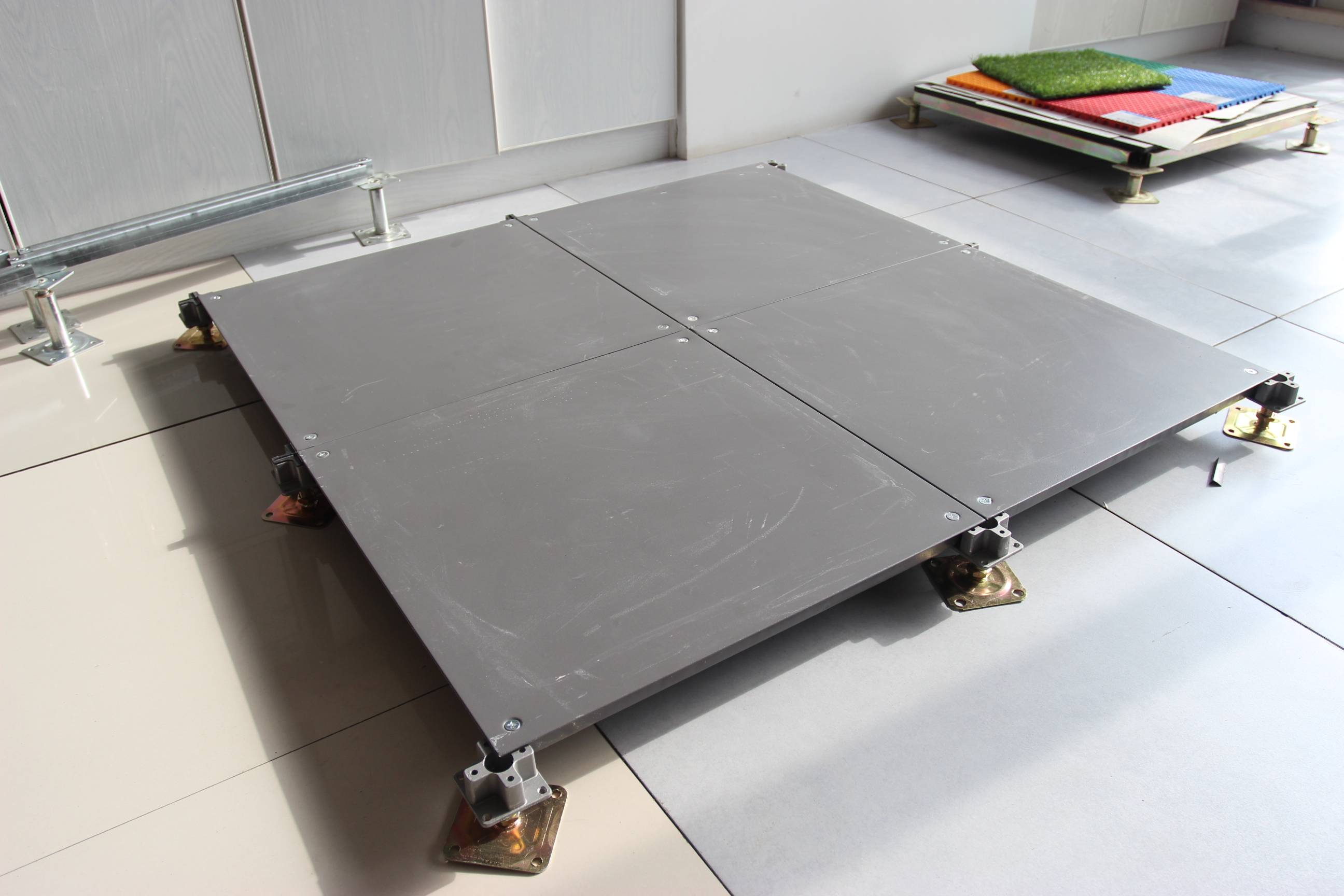 西安写字楼办公楼装修架空网络地板厂家直销