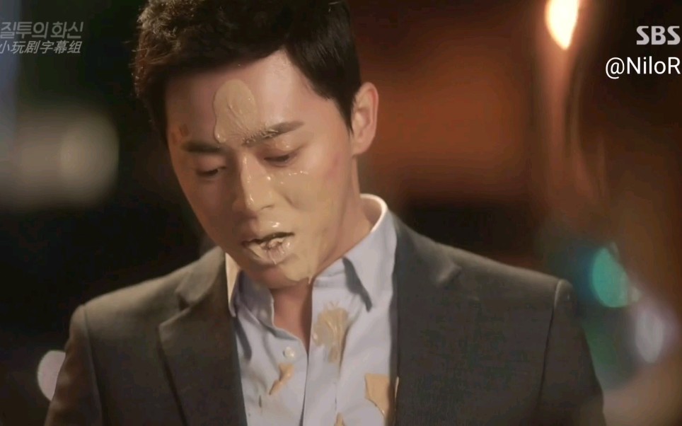 嫉妒的化身ep11哈哈哈选手级的命中率糊了李华信一脸冰淇淋