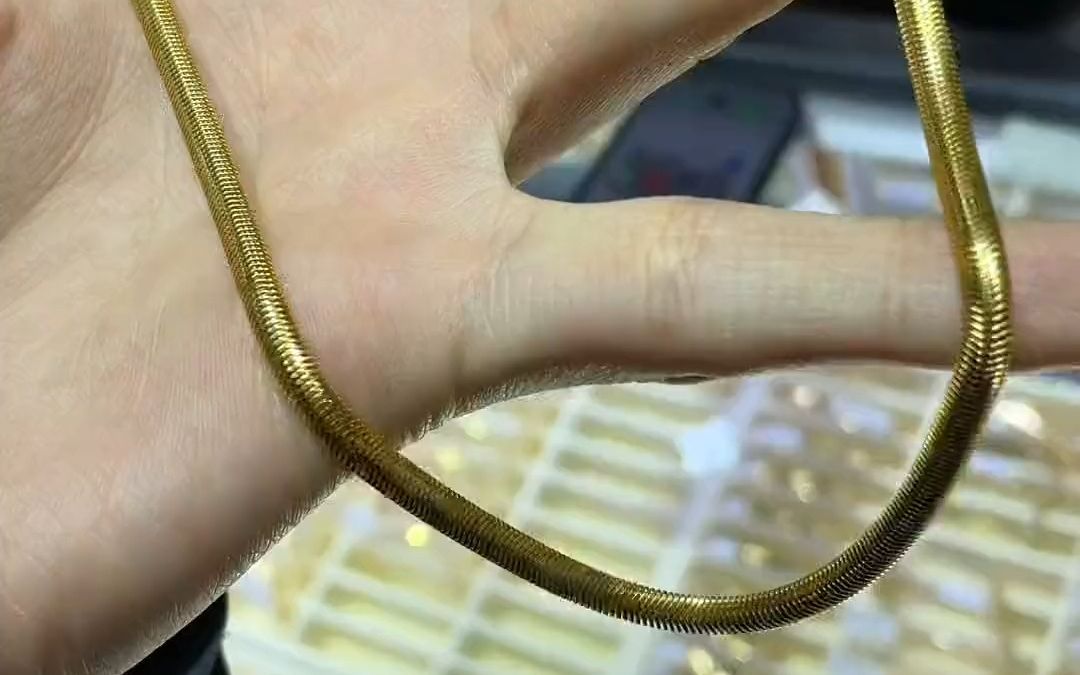深圳水贝黄金批发展厅 珠宝首饰 黄金 蛇骨链