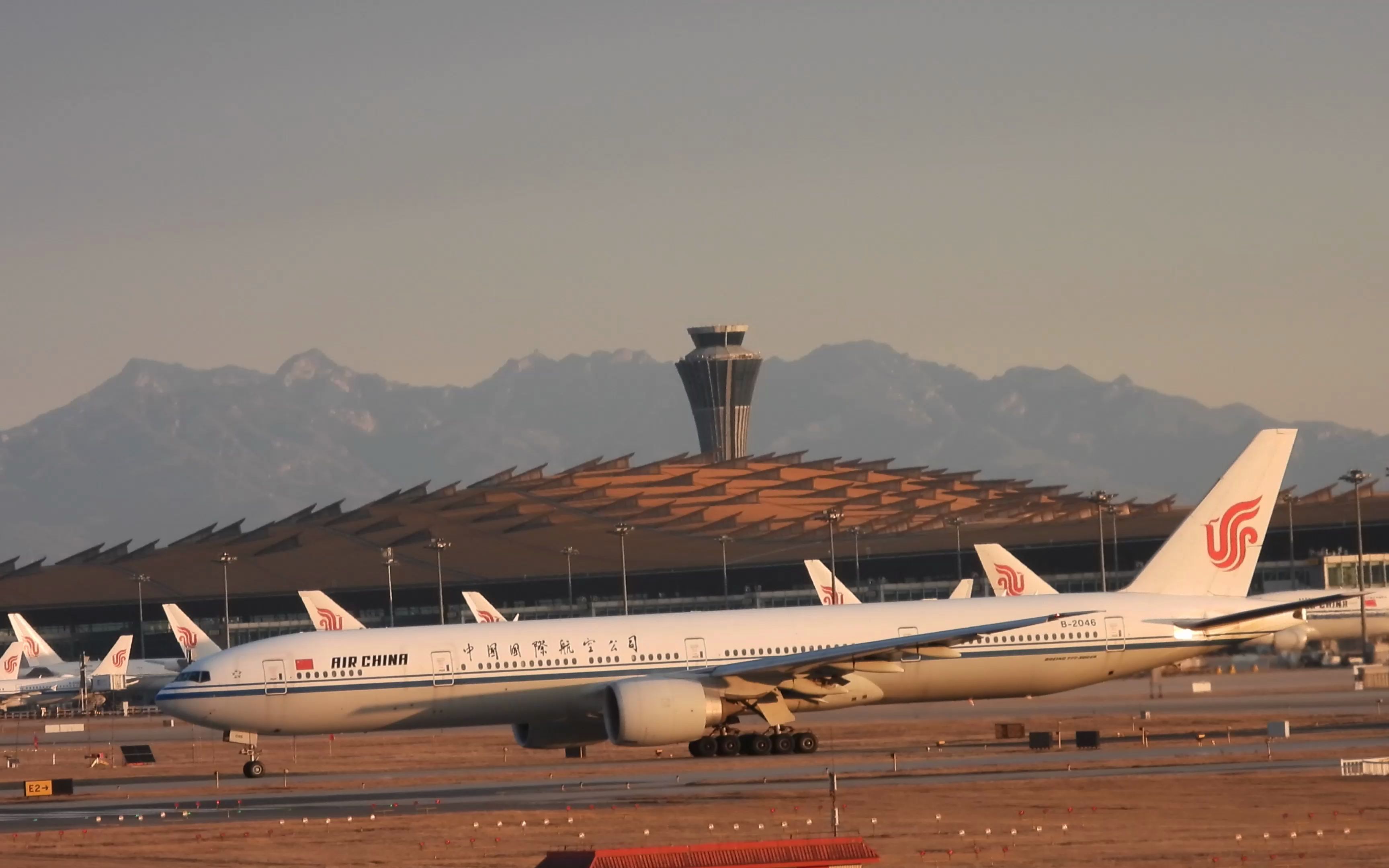 2022年1月11日首都机场西湖园八卦台拍飞机起降-之6_哔哩哔哩_bili