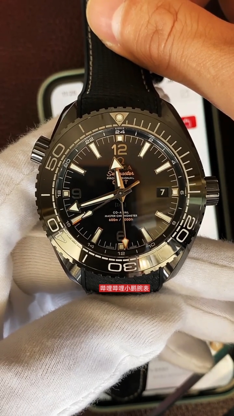 vs海马600系列之深海之黑全陶瓷,丹东一体同轴机芯.高清实拍细节展示