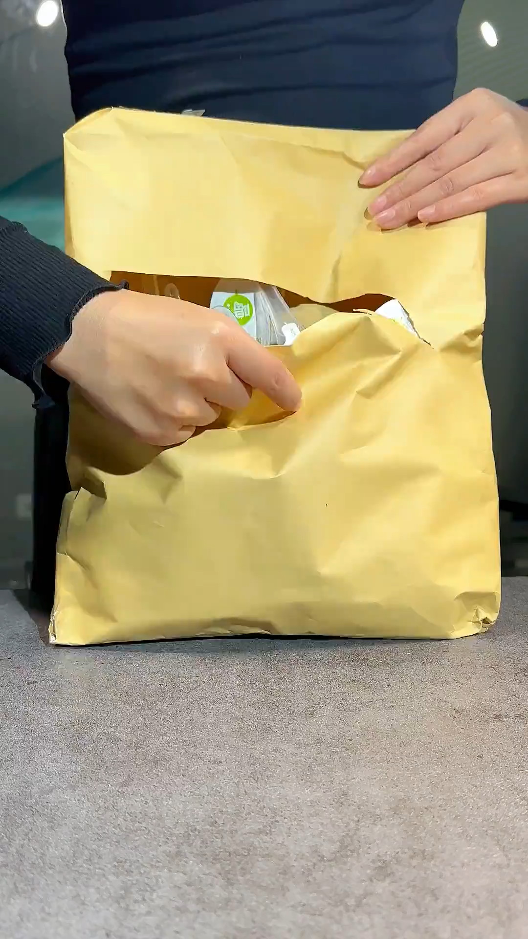 梨膏终于出这种勺子装的了,一次一勺很方便,配料干净,喝的放心