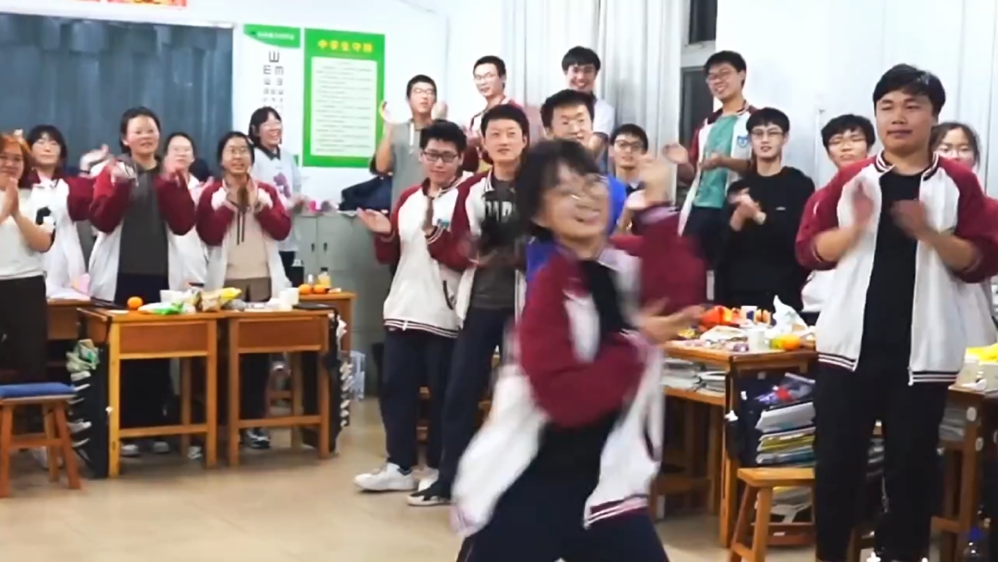 [图]盘点那些回不去的校园时光，致我们终将逝去的青春回忆！ #学生时代 #校园时光 #青春回忆