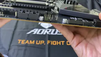 Download Video: 技嘉B550 AORUS PRO AC开箱