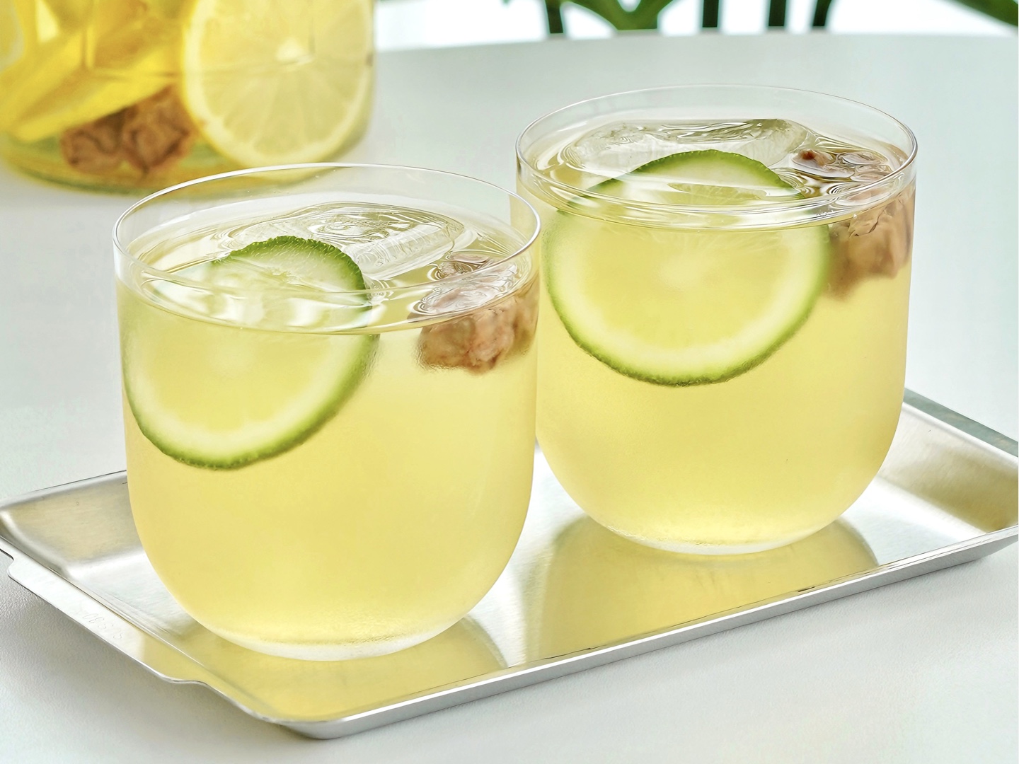 冷泡话梅柠檬茶93夏天到了95适合喝冷泡茶!