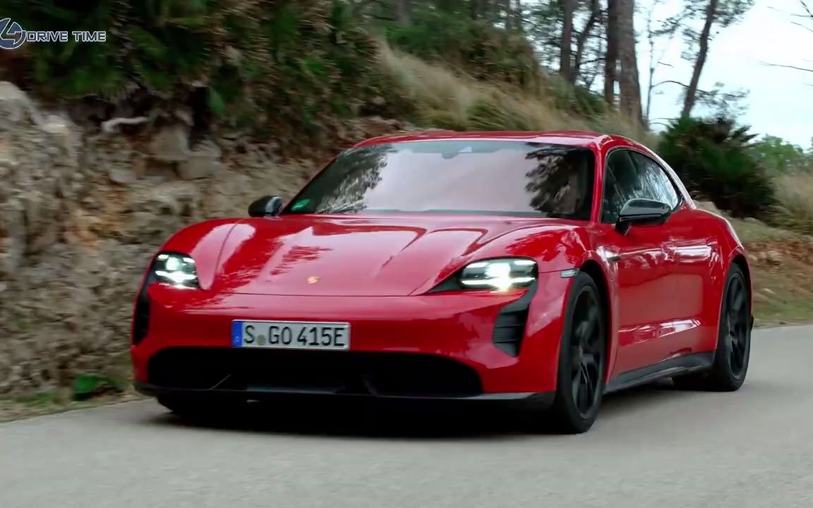 撞击测试保时捷泰康gts运动旅行车完美的面包车