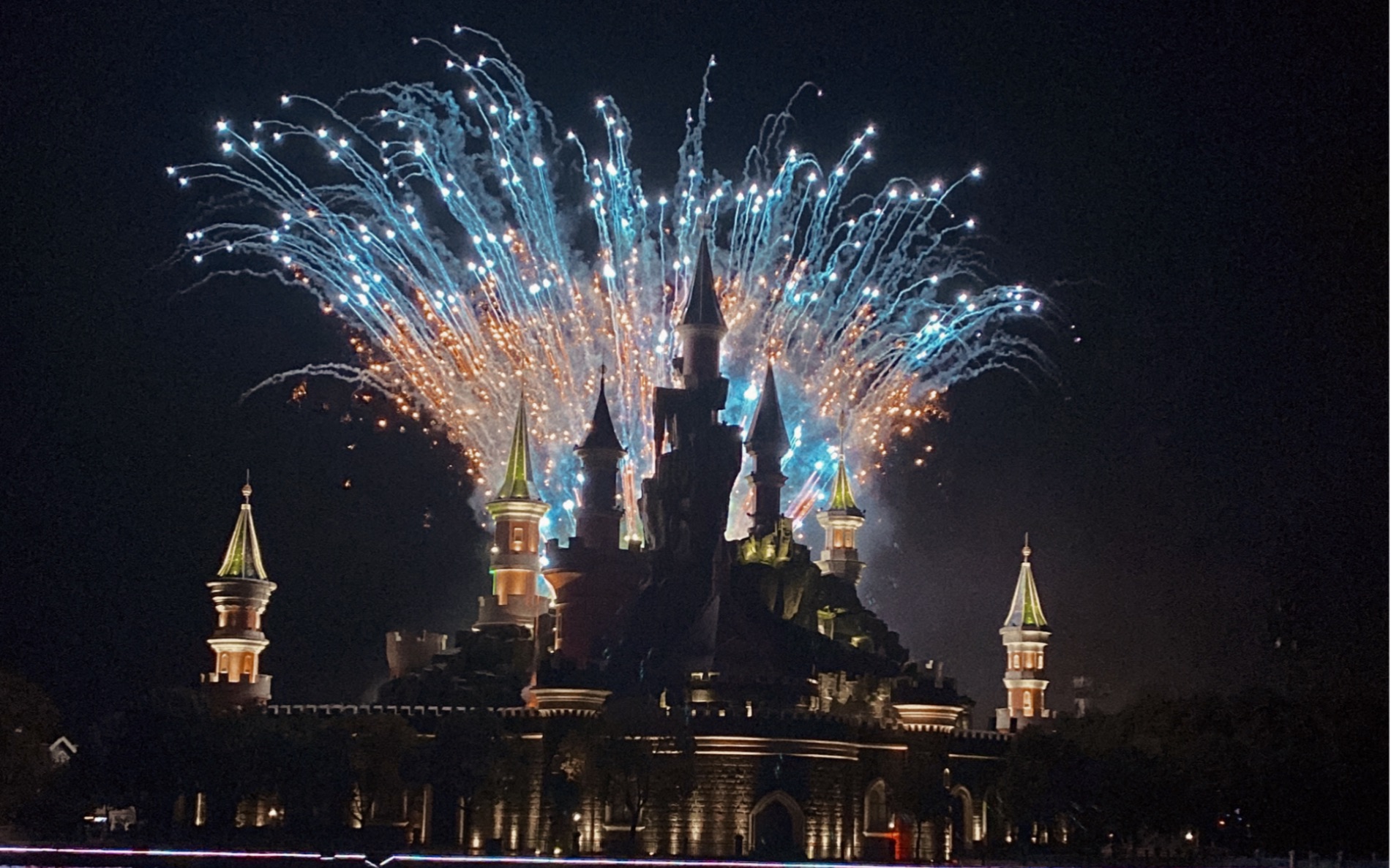 2021年芜湖方特圣诞节烟花秀