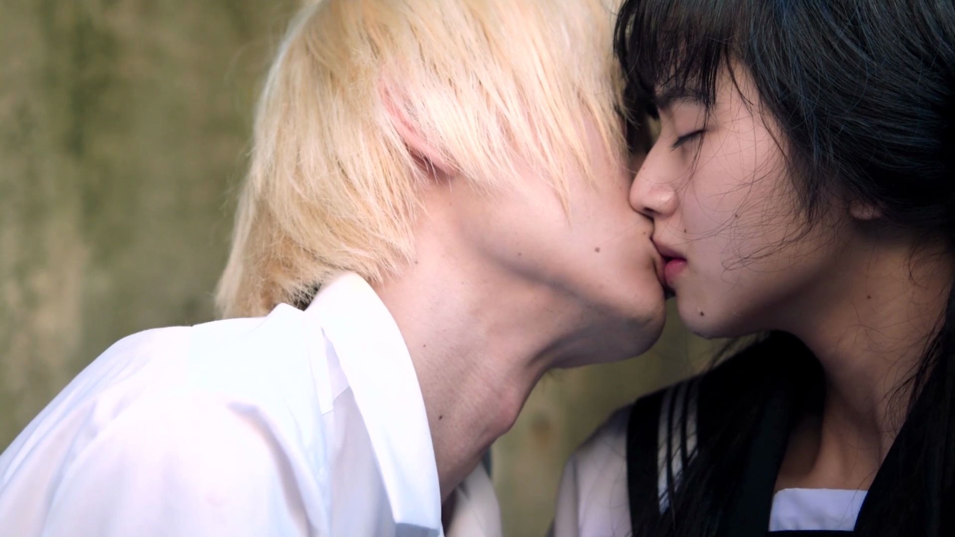 这个舔汽水的动作简直a爆了呀