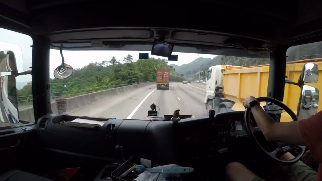 香港斯堪尼亚p400卡车驾驶车内视角