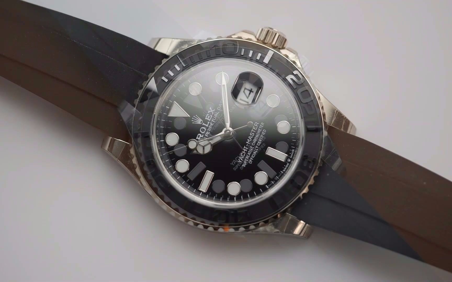 劳力士银游艇怎么样银游艇即使是身处黑暗怒涛仍然无畏无惧适合30岁