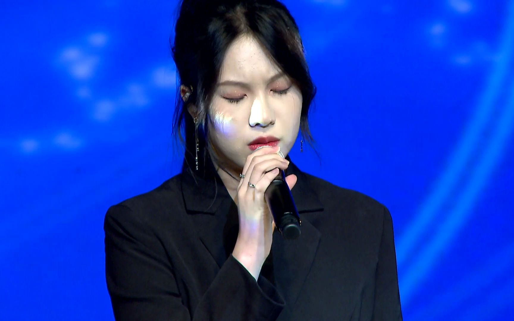 音 | 浙音 × tme原创作品音乐会 《见字如面》 《挚友》 演唱:潘韵淇