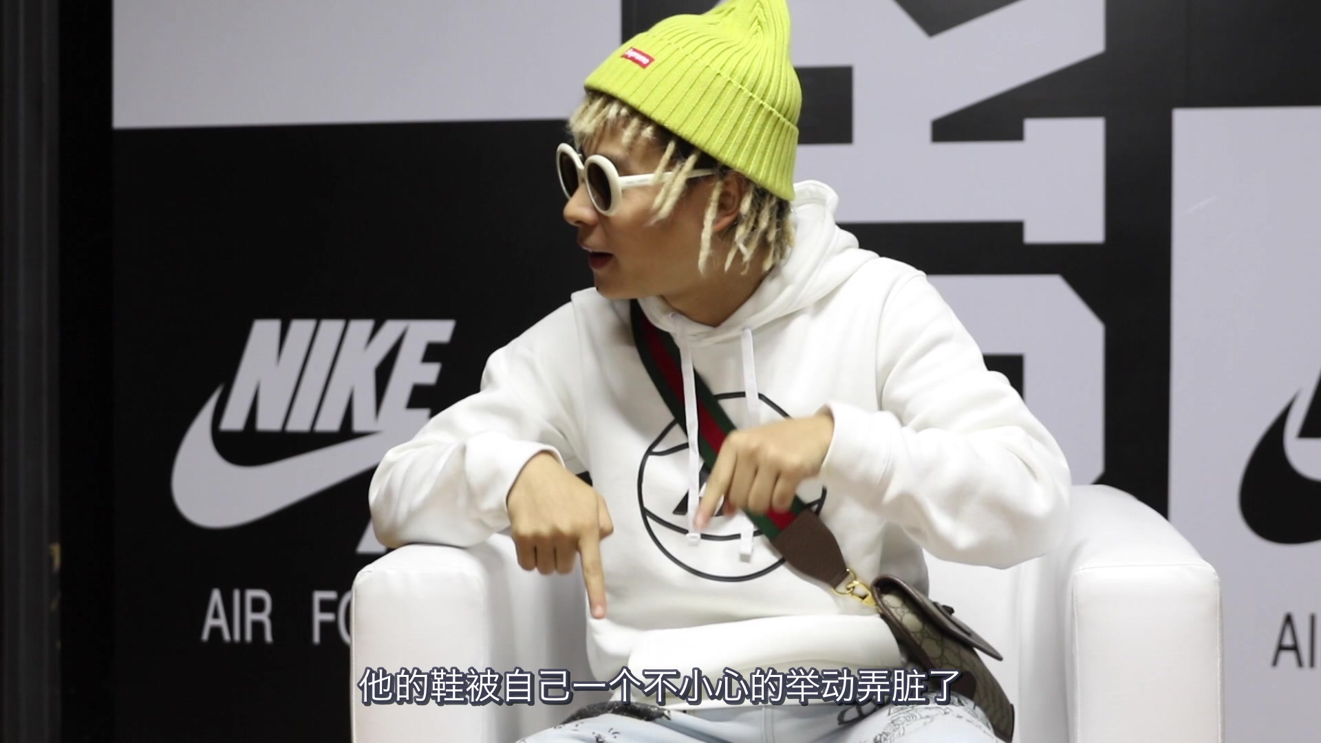 Kicksvision | Birdge在FORCE主场和我们聊了聊AF1 还即兴来了一段FREESTYLE哔哩哔哩bilibili