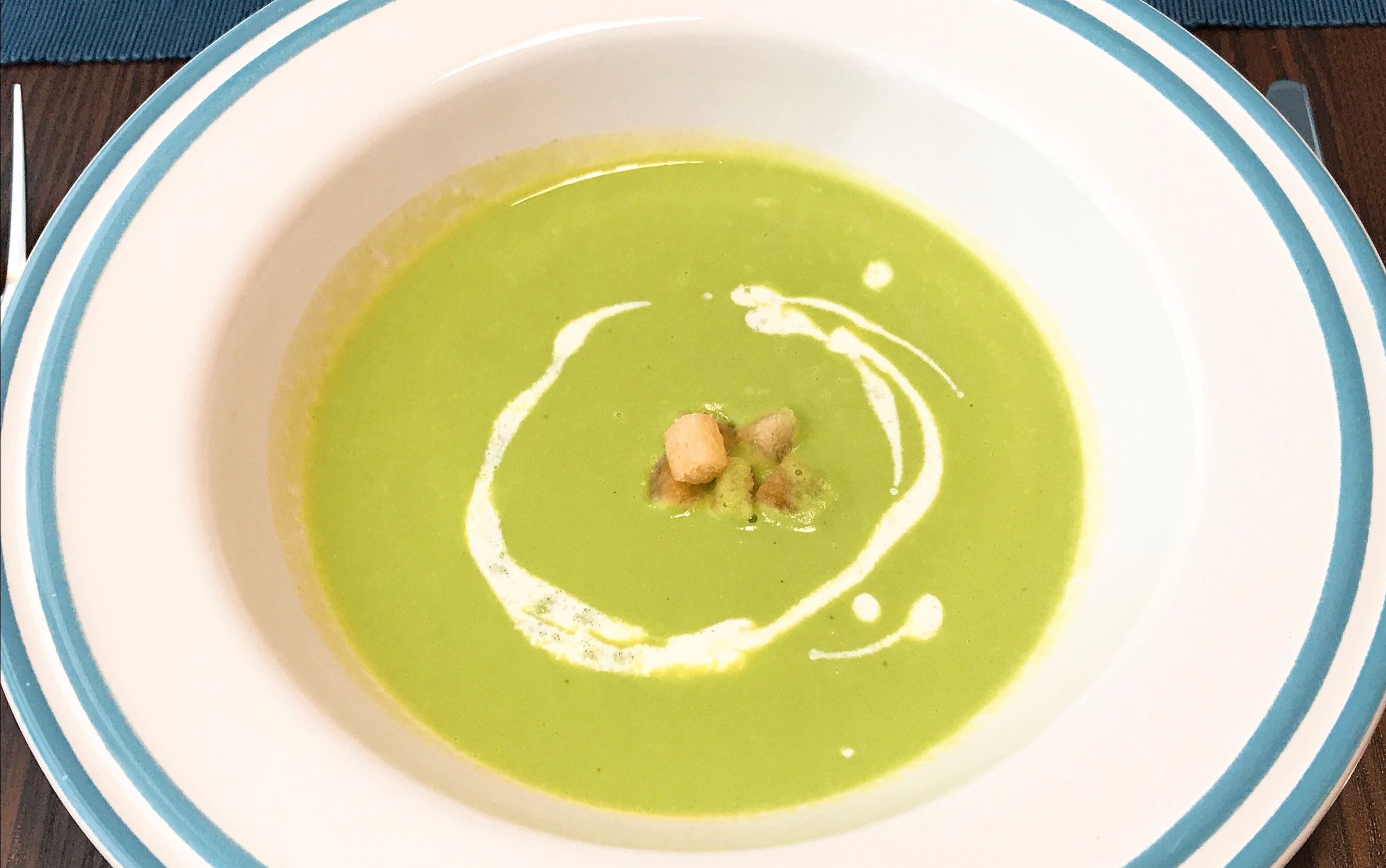 【豌豆奶油浓汤】浓郁丝滑的口感,不可错过哦!