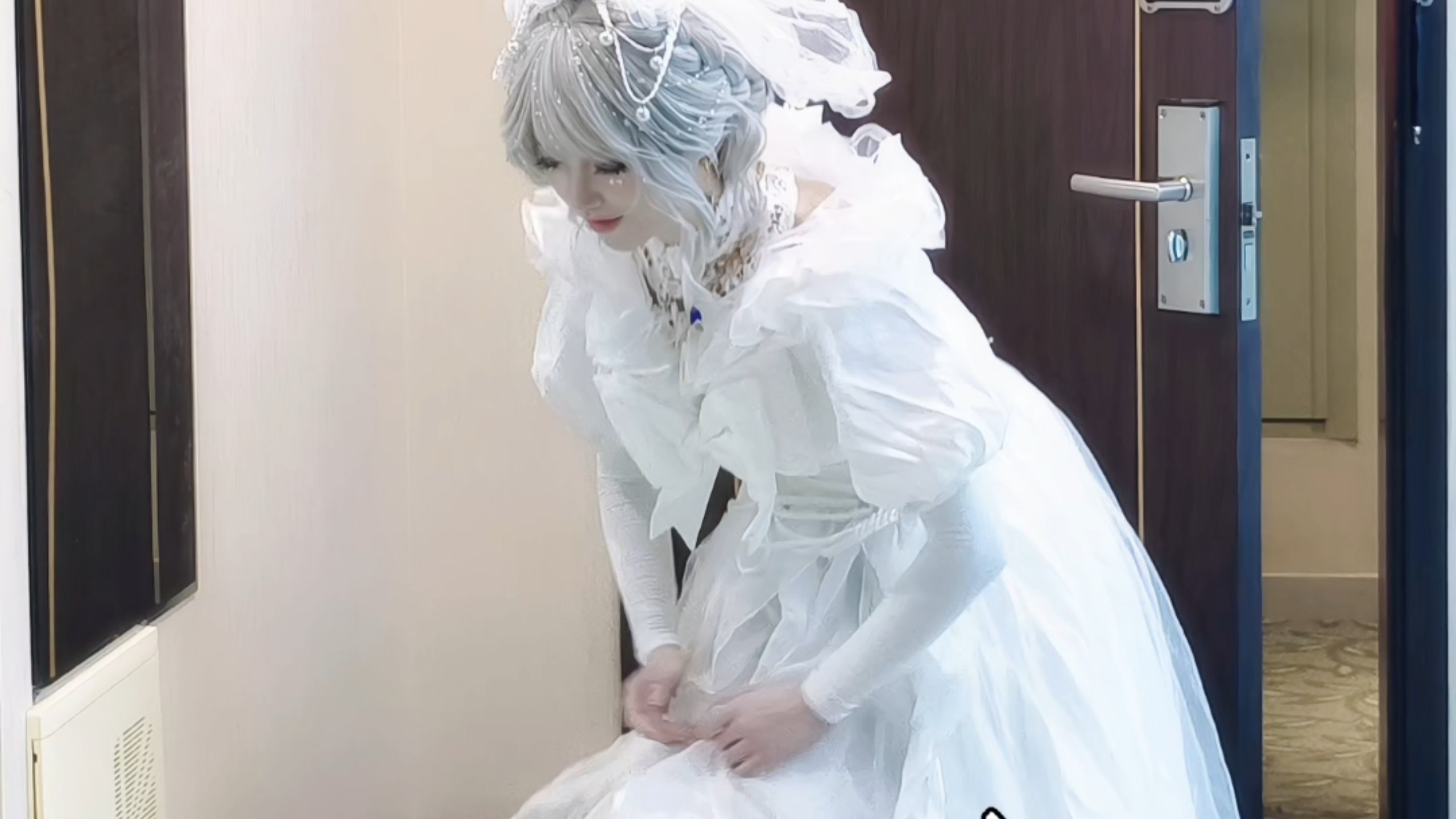 漫展结束后的coser：