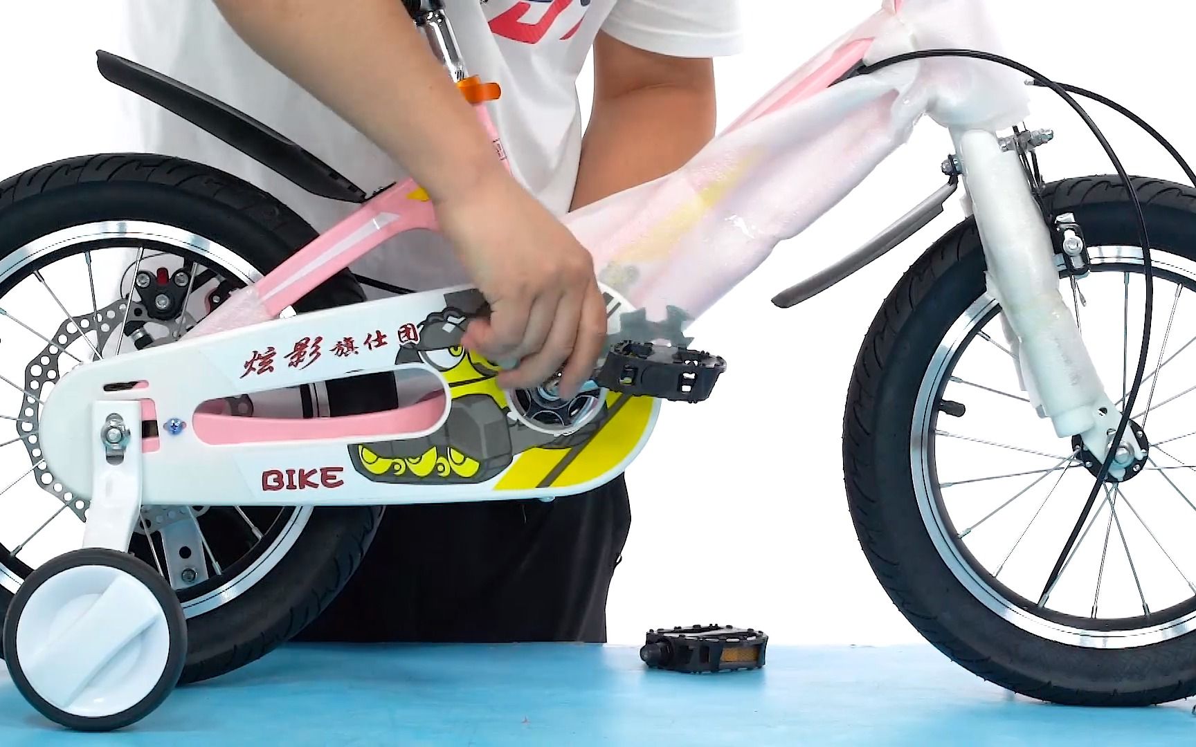 儿童自行车安装视频