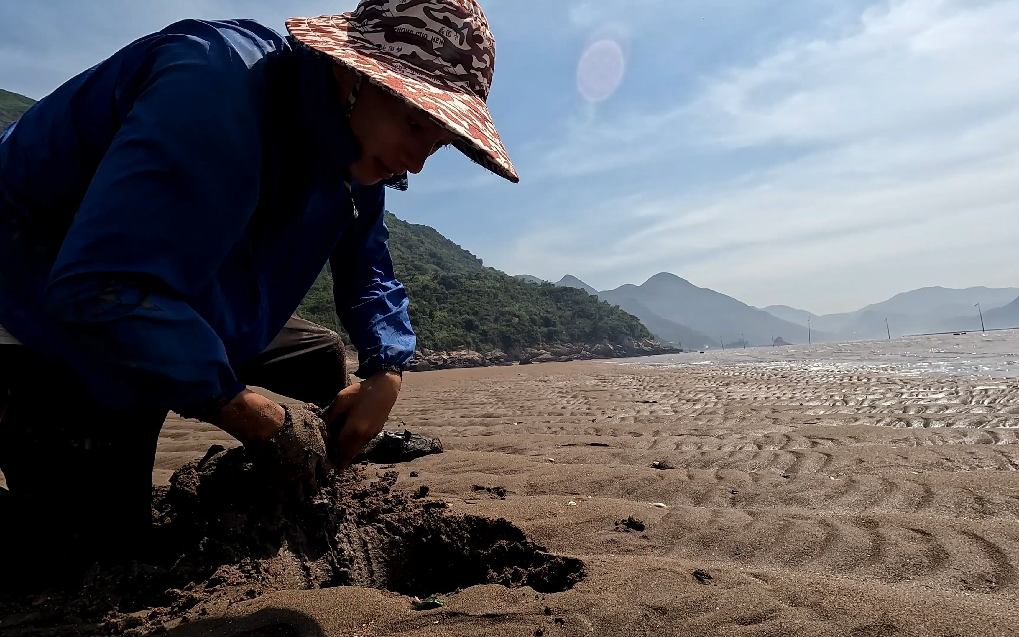 高温没人赶海,小饿承包整片海滩,一个人海鲜随便抓哔哩哔哩bilibili