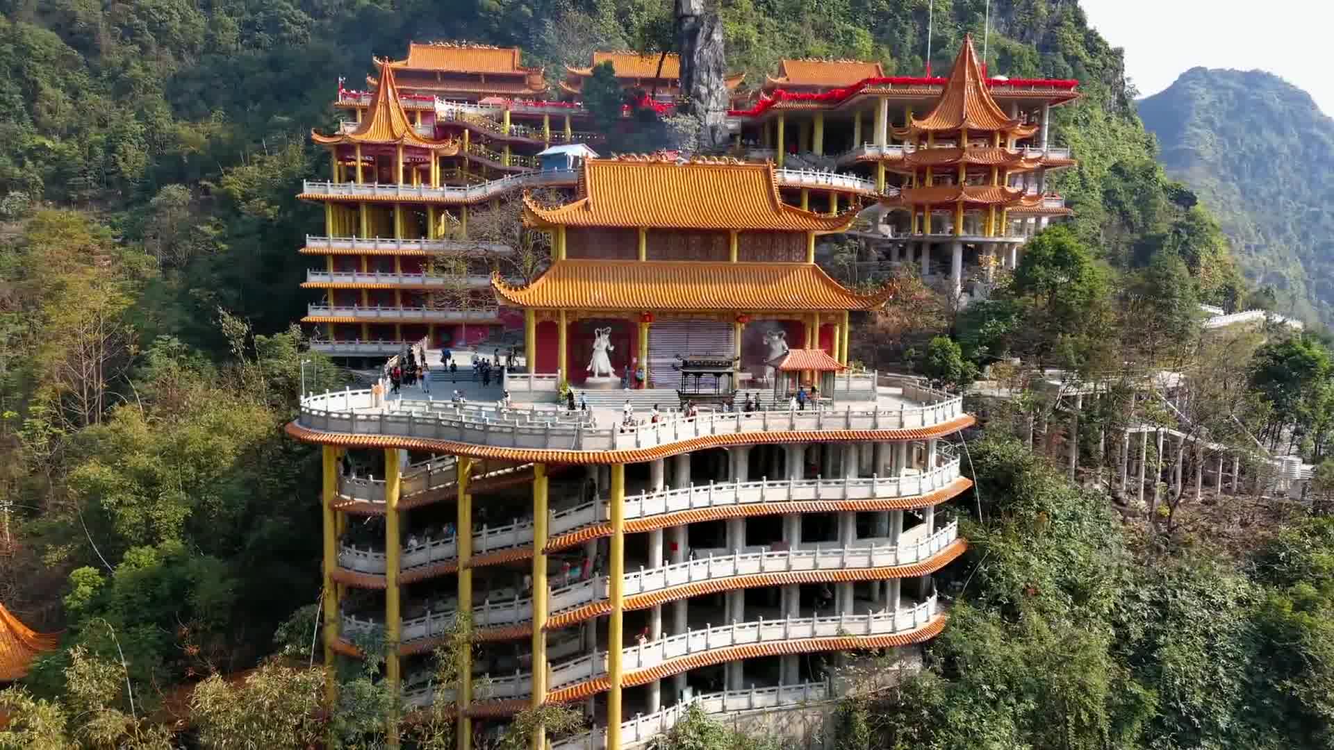 马山弄拉寺庙图片