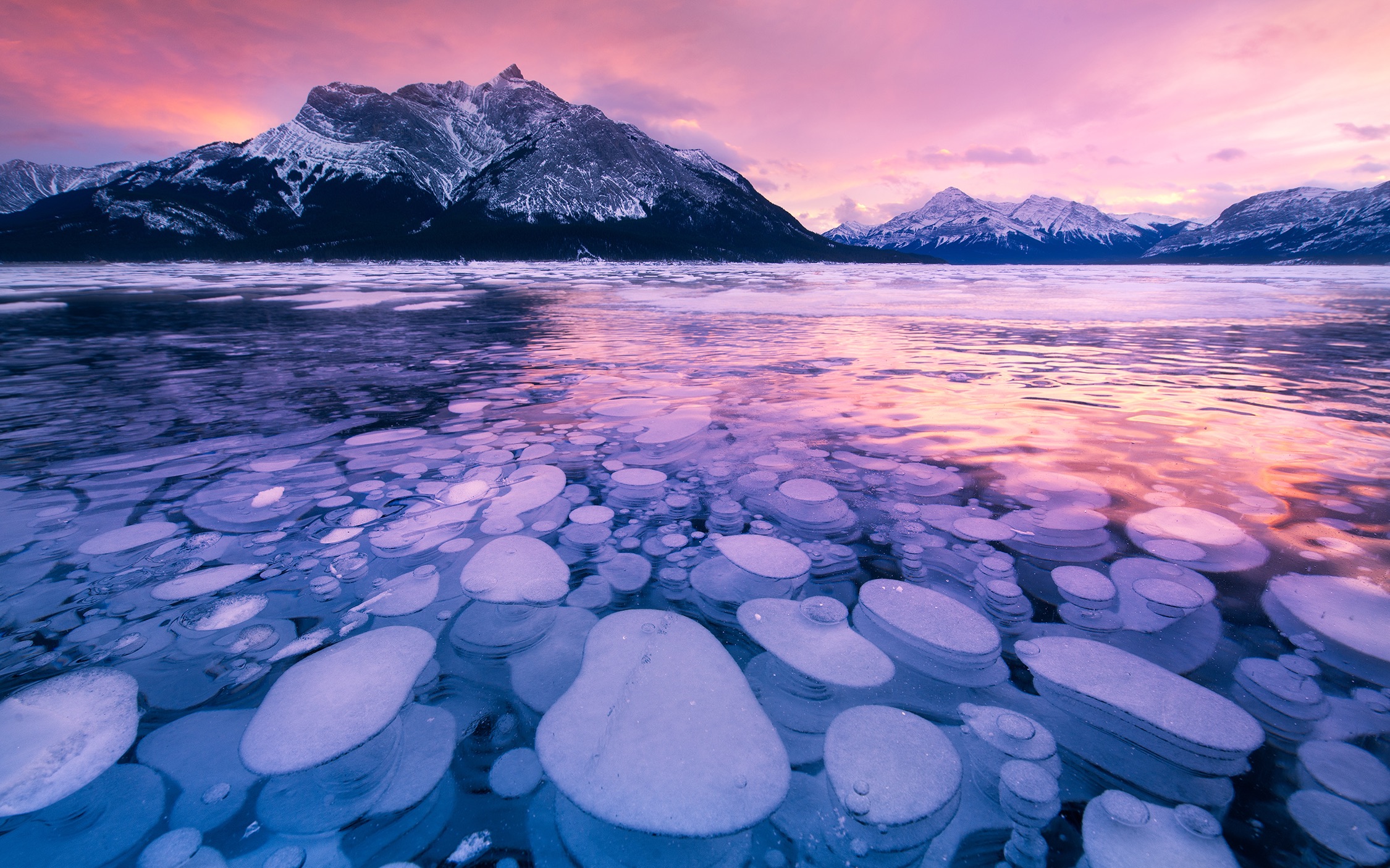走进神奇梦幻的冰泡湖