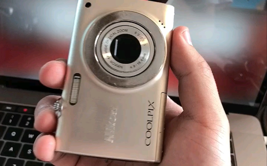 尼康s250036806成色好电池买的新的还没到2天内寄出电池充电器存储