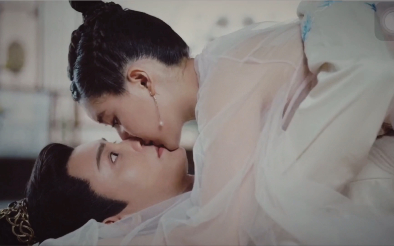 【传闻中的陈芊芊】韩烁·陈芊芊||黑化/轻踩点/圆房/这不是上幼儿园