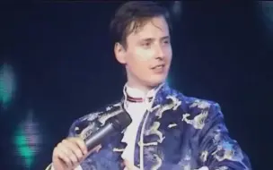 Video herunterladen: 【Vitas】【唐装】 星星 2008/10/18 南京演唱会 中俄字幕