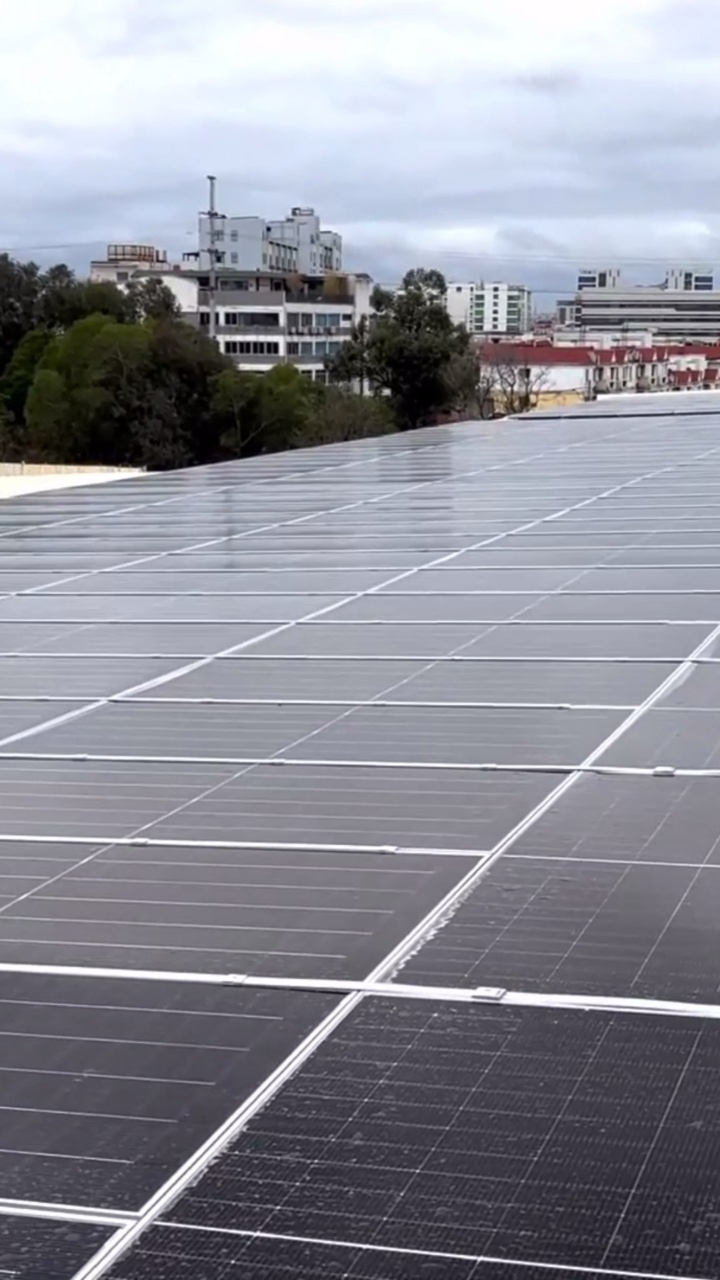 水泥屋顶光伏系统,减排数据直接用,认证更轻松 #光伏发电公司 #光伏