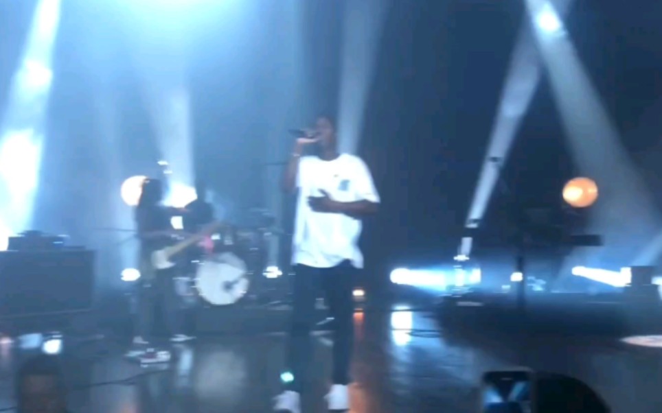 Daniel Caesar  CYANIDE (Live)哔哩哔哩bilibili