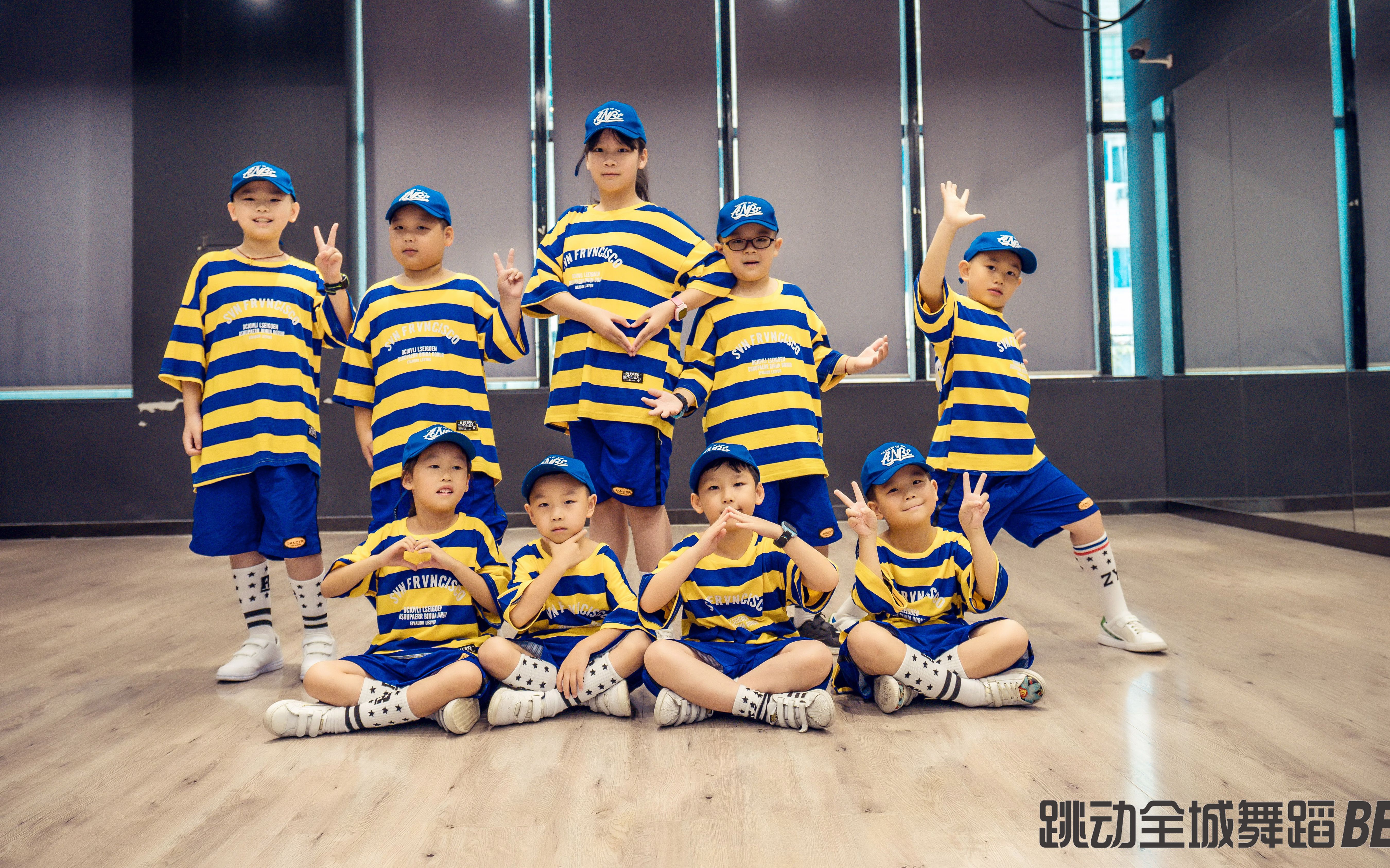 炫酷少儿hiphop壁虎漫步小小少年舞蹈成长记