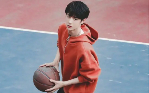 王一博打篮球花絮_哔哩哔哩_bilibili