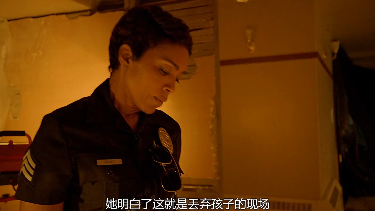 刚出生的婴儿被扔进下水管道中 _紧急呼救1 _美剧_我的观影报告报告