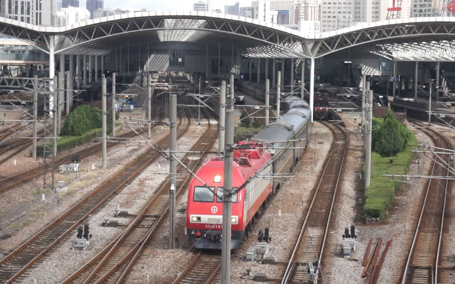 19】[京沪线][上海站]z268次出站 ss9-0167_哔哩哔哩 (゜-゜)つロ