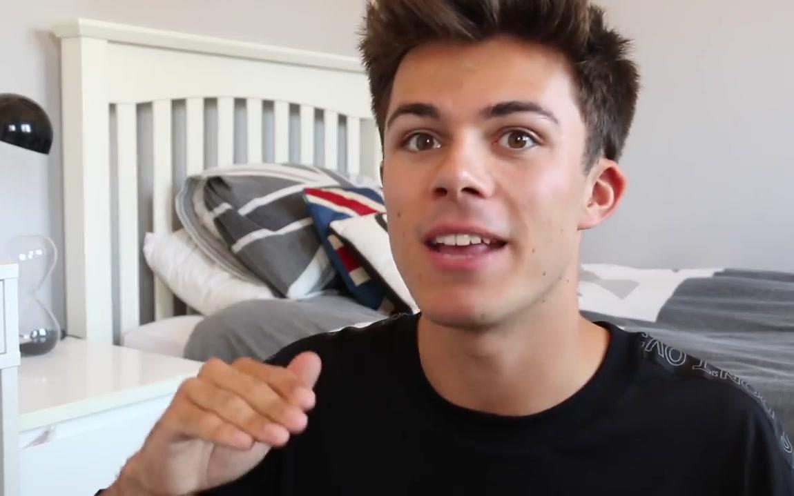 【jack edward】he threw a shoe at me! working at topshop/topman