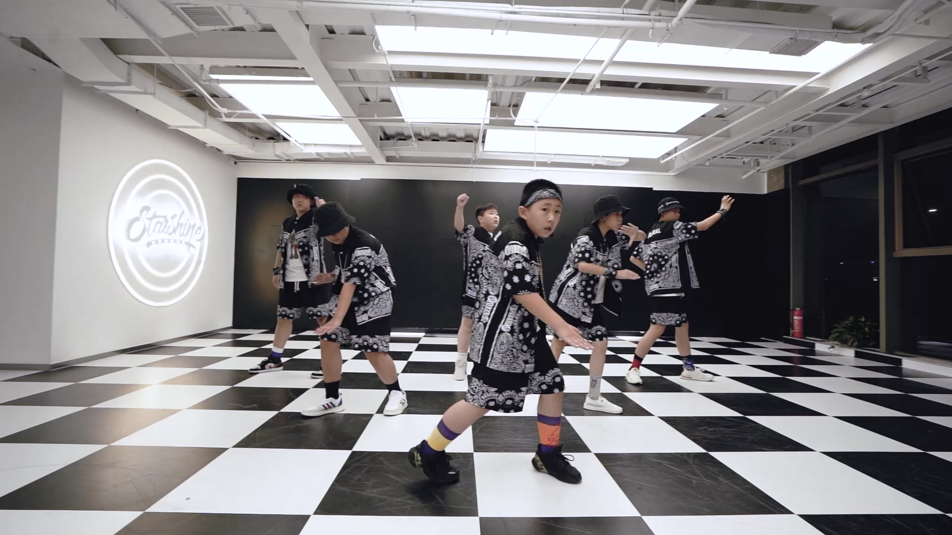 【星耀少儿】暑假二期朱宇峰老师popping班级